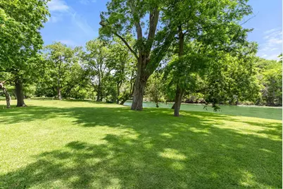 1242 Ervendberg Avenue, New Braunfels, TX 78130 - Photo 8
