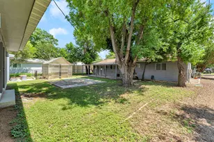 1803 Bluebonnet, Kingsland, TX 78639 - Photo 32