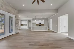 108 Double Circle Dr, Burnet, TX 78611 - Photo 6