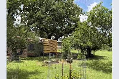 445 Wood  Forest Dr, Kingsland, TX 78639 - Photo 2