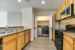 114 E Maple Dr, Granite Shoals, TX 78654 - Photo 6
