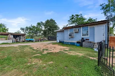 813 Odessa Street, Kingsland, TX 78639 - Photo 8