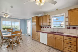 926 Sandy Mountain Dr, Sunrise Beach, TX 78643 - Photo 10