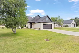 108 Lake Cliff Dr, Kingsland, TX 78639 - Photo 1