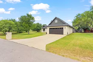 108 Lake Cliff Dr, Kingsland, TX 78639 - Photo 4