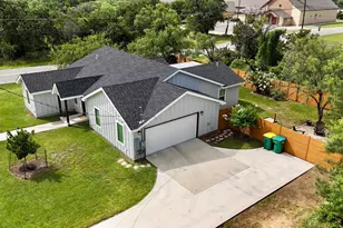 103 Driftwood Dr, Granite Shoals, TX 78654 - Photo 2