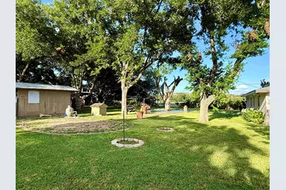1101 Hackberry Drive, Marble Falls, TX 78654 - Photo 14