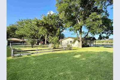 1101 Hackberry Drive, Marble Falls, TX 78654 - Photo 12
