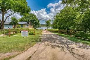 306 Pecan Dr, Kingsland, TX 78639 - Photo 38