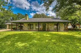 306 Pecan Dr, Kingsland, TX 78639 - Photo 1