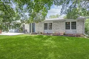 1113 Ash Dr, Marble Falls, TX 78654 - Photo 2