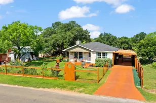 808 Pecan Ln, Cottonwood Shores, TX 78657 - Photo 1
