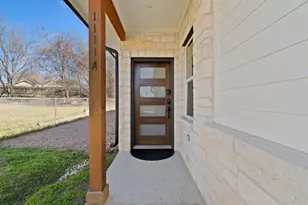 1111 Cedar, Marble Falls, TX 78654 - Photo 4