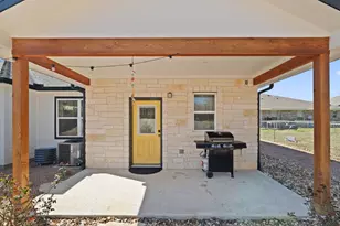 1111 Cedar, Marble Falls, TX 78654 - Photo 30