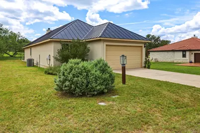 340 Sun Ray, Horseshoe Bay, TX 78657 - Photo 2