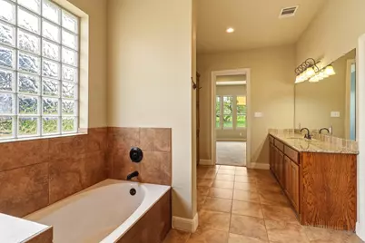 340 Sun Ray, Horseshoe Bay, TX 78657 - Photo 24