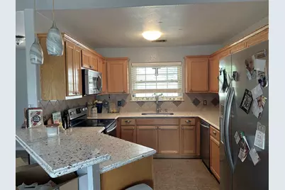 137 W Newcastle, Granite Shoals, TX 78654 - Photo 4