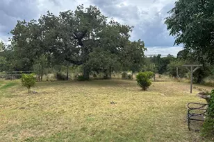137 W Newcastle, Granite Shoals, TX 78654 - Photo 16