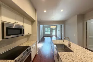 108 Tuscan Dr, Horseshoe Bay, TX 78657 - Photo 6