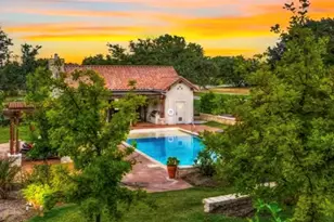 108 Tuscan Dr, Horseshoe Bay, TX 78657 - Photo 6