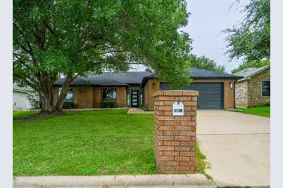 416 Spyglass Street, Meadowlakes, TX 78654 - Photo 1