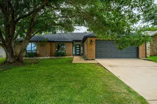 416 Spyglass St, Meadowlakes, TX 78654 - Photo 2