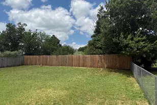 200 Sarah Cir, Llano, TX 78643 - Photo 6
