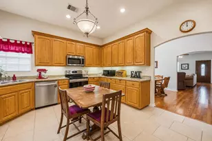 1107 E College St, Llano, TX 78643 - Photo 10