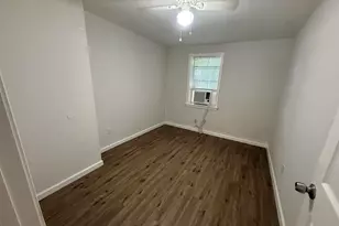 201 S Rhomberg St, Burnet, TX 78611 - Photo 6