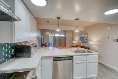 207 N Hi Circle, Horseshoe Bay, TX 78657 - Photo 8