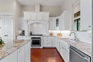 935 Scenic View Dr, Marble Falls, TX 78654 - Photo 10