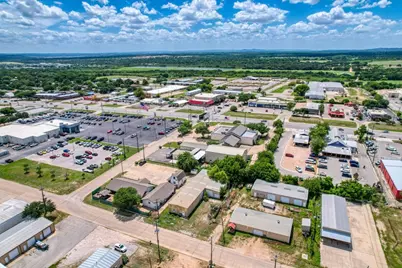 2402 Commerce, Marble Falls, TX 78654 - Photo 4