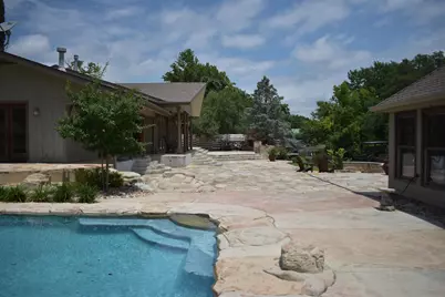 311 Oleander Dr, Marble Falls, TX 78654 - Photo 10