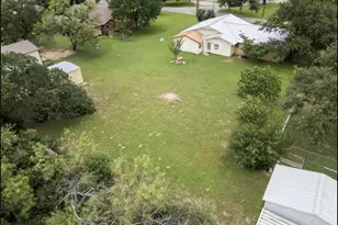 301 Reven Acres Dr, Kingsland, TX 78639 - Photo 10