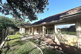 312 N Big Spur Ave, Horseshoe Bay, TX 78657 - Photo 8