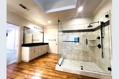 312 N Big Spur Avenue, Horseshoe Bay, TX 78657 - Photo 22