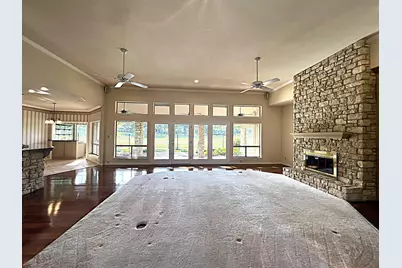 312 N Big Spur Avenue, Horseshoe Bay, TX 78657 - Photo 10