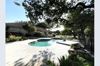 312 N Big Spur Avenue, Horseshoe Bay, TX 78657 - Photo 40