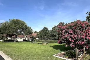 312 N Big Spur Ave, Horseshoe Bay, TX 78657 - Photo 2
