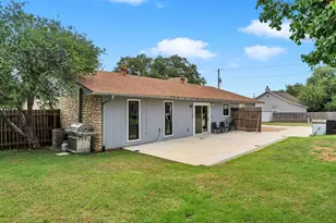 2208 Belaire Dr, Granite Shoals, TX 78654 - Photo 4
