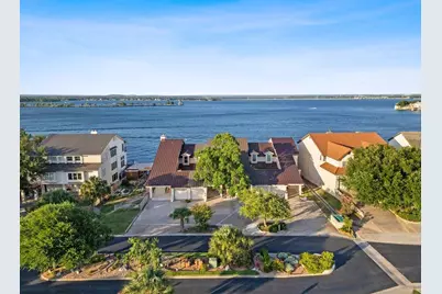 1107 The Cape #12, Horseshoe Bay, TX 78657 - Photo 2