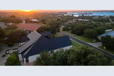 302 Left Ln, Horseshoe Bay, TX 78657 - Photo 2