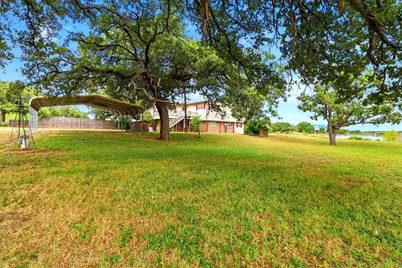 321 Bluebriar Lane, Buchanan Dam, TX 78609 - Photo 10