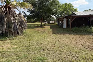 206 Thurman Loop, Llano, TX 78643 - Photo 8