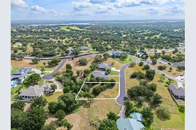 408 Emerald Way, Horseshoe Bay, TX 78657 - Photo 4