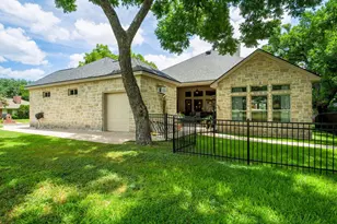 332 San Saba St, Meadowlakes, TX 78654 - Photo 8