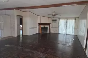 201 Aster St, Kingsland, TX 78639 - Photo 4