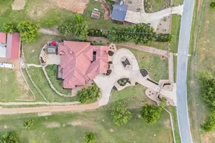 481 Chimney Cove Dr, Marble Falls, TX 78654 - Photo 36