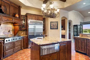 481 Chimney Cove Dr, Marble Falls, TX 78654 - Photo 8