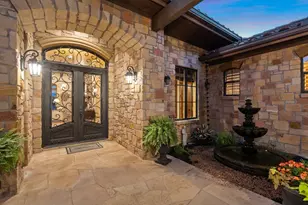 481 Chimney Cove Dr, Marble Falls, TX 78654 - Photo 2